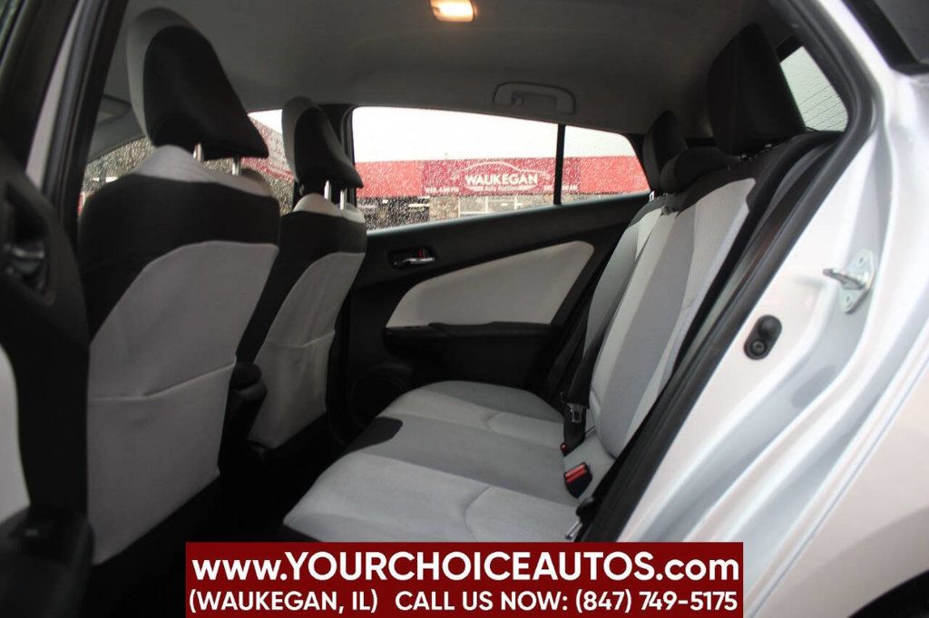 2016 Toyota Prius 5dr Hatchback Two - 22903344 - 13