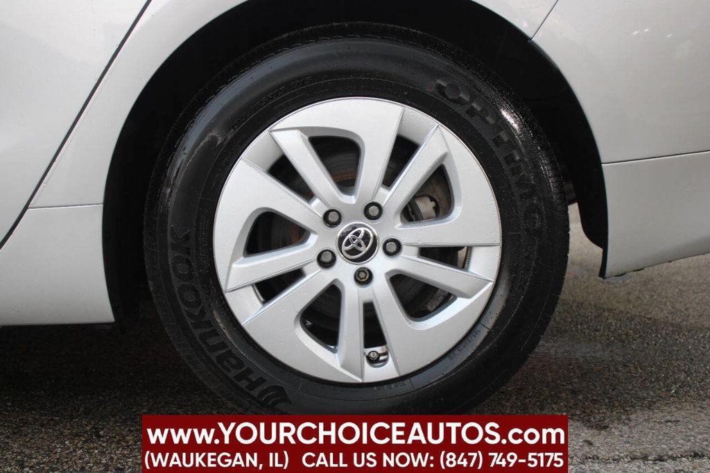 2016 Toyota Prius 5dr Hatchback Two - 22903344 - 18