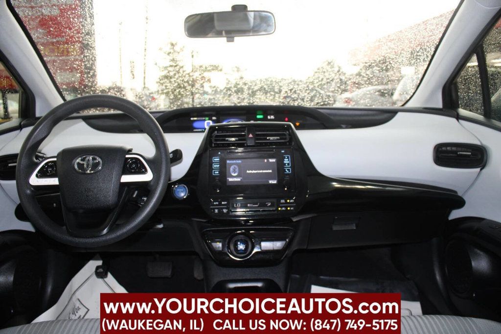 2016 Toyota Prius 5dr Hatchback Two - 22903344 - 19
