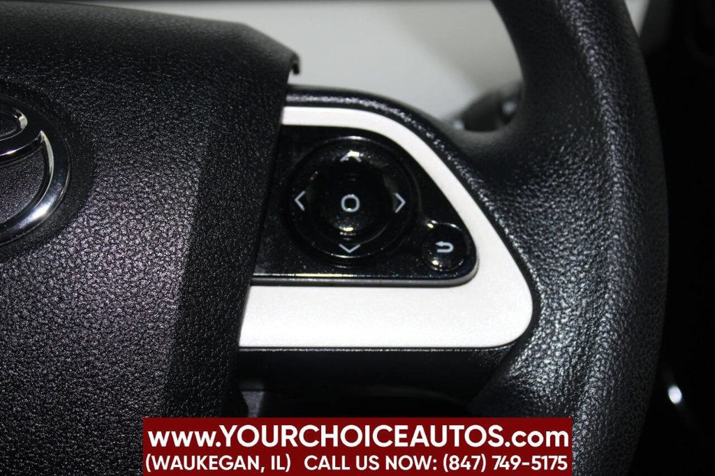 2016 Toyota Prius 5dr Hatchback Two - 22903344 - 24