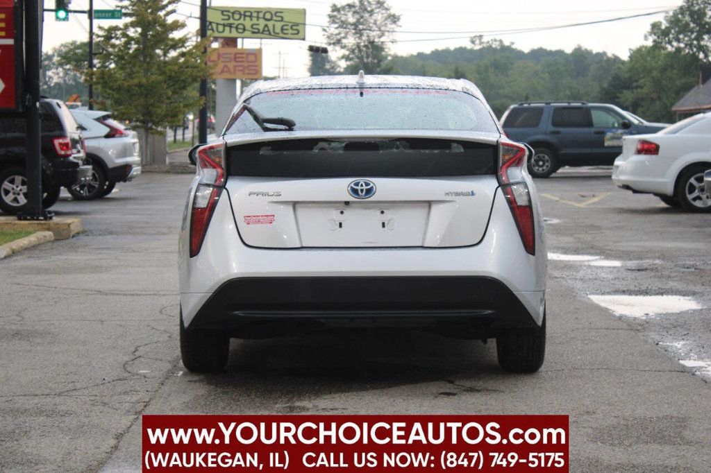 2016 Toyota Prius 5dr Hatchback Two - 22903344 - 5