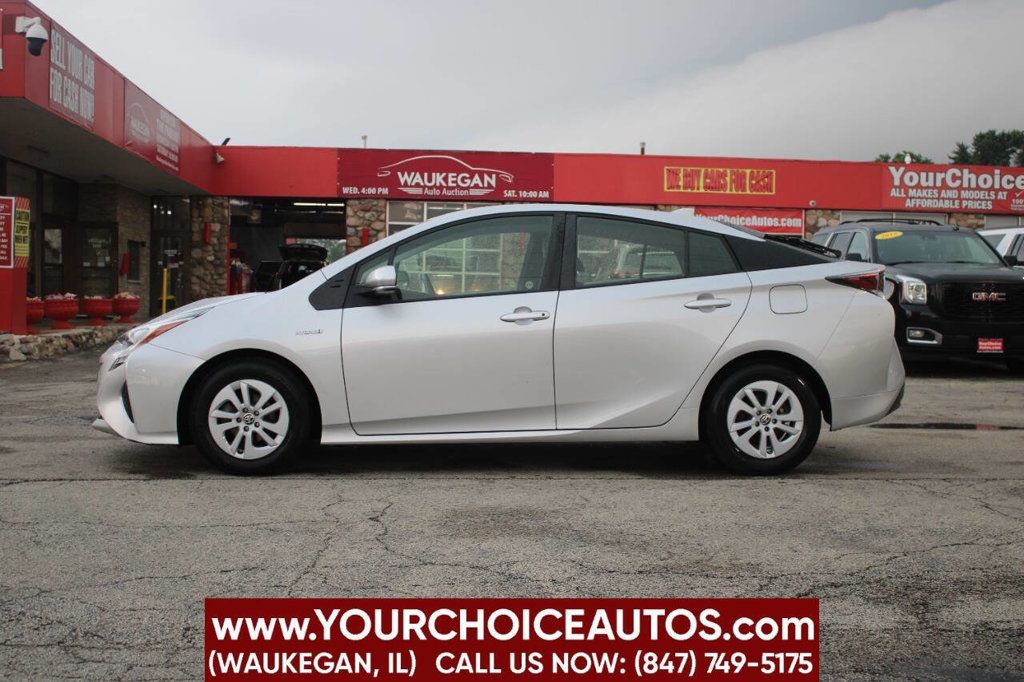 2016 Toyota Prius 5dr Hatchback Two - 22903344 - 7