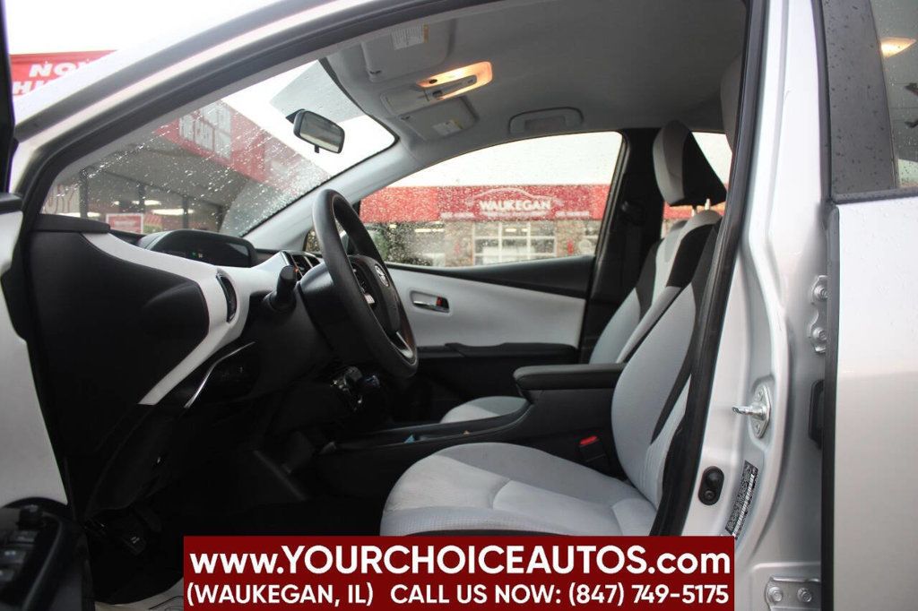 2016 Toyota Prius 5dr Hatchback Two - 22903344 - 8