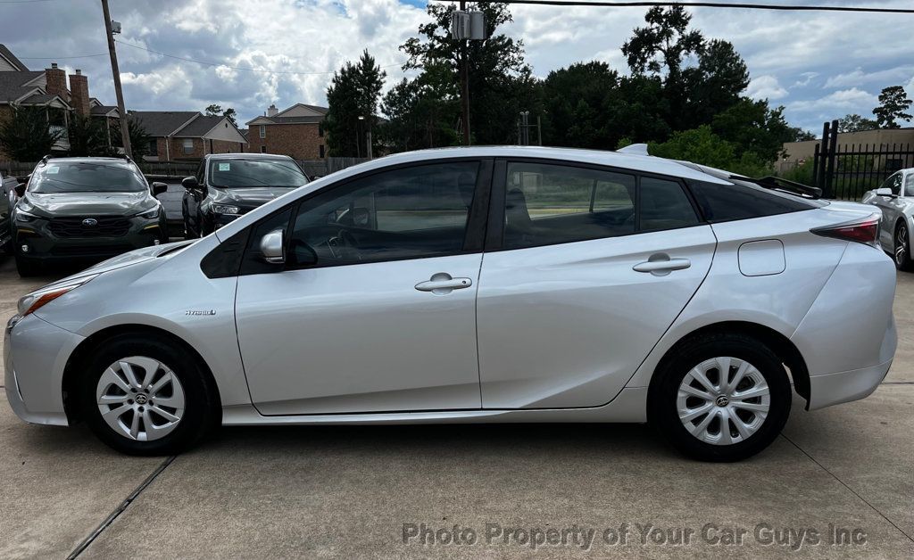 2016 Toyota Prius 5dr Hatchback Two - 23090943 - 10