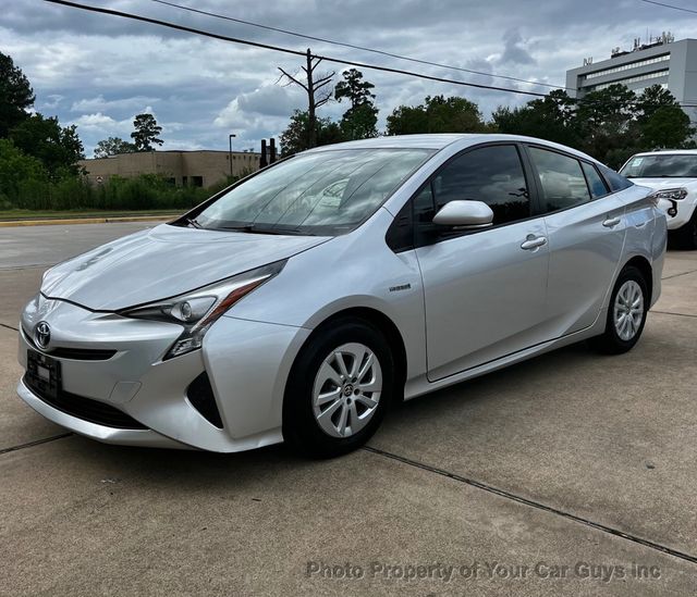 2016 Toyota Prius 5dr Hatchback Two - 23090943 - 11