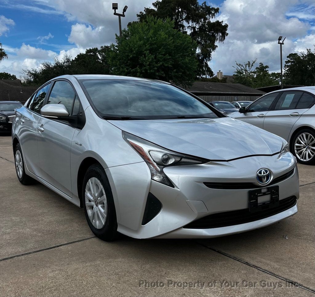 2016 Toyota Prius 5dr Hatchback Two - 23090943 - 3