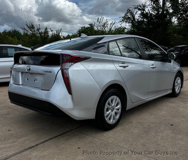 2016 Toyota Prius 5dr Hatchback Two - 23090943 - 5
