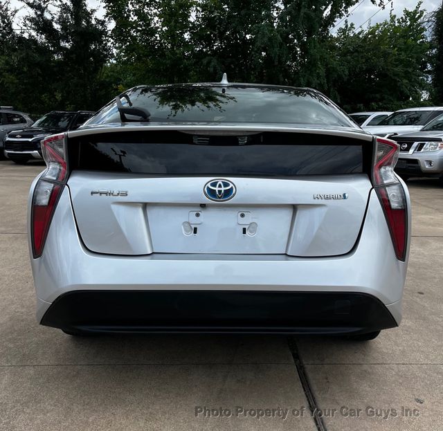 2016 Toyota Prius 5dr Hatchback Two - 23090943 - 7