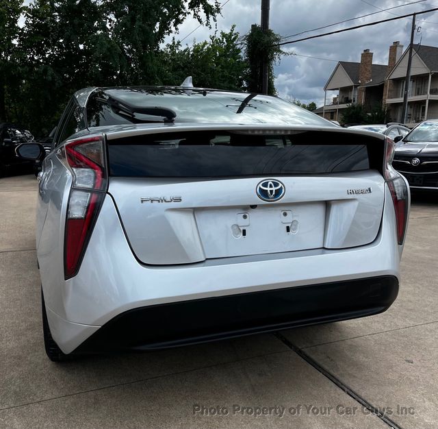 2016 Toyota Prius 5dr Hatchback Two - 23090943 - 8