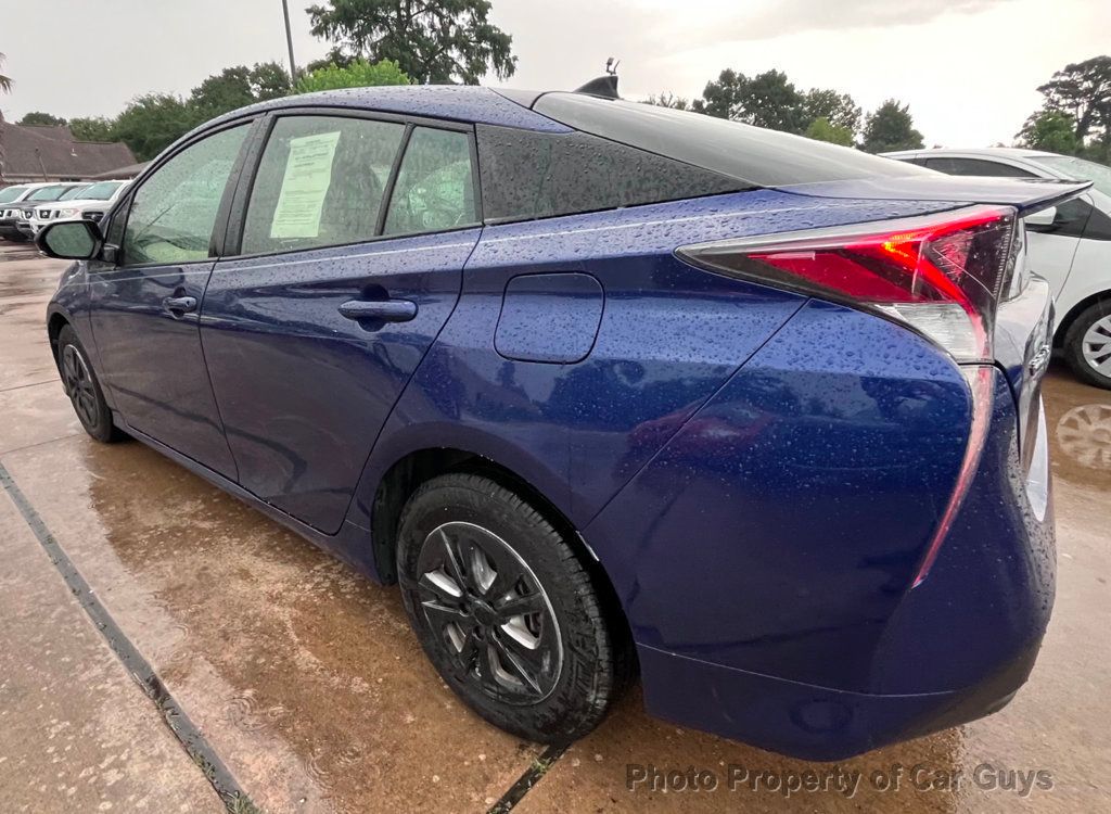 2016 Toyota Prius 5dr Hatchback Two Eco - 22423226 - 9