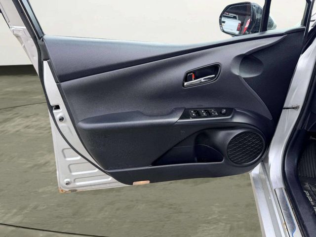 2016 Toyota Prius Four 4dr Hatchback - 23011253 - 10