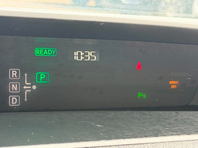 2016 Toyota Prius Four 4dr Hatchback - 23011253 - 33