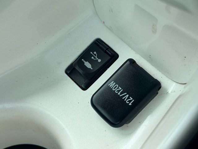 2016 Toyota Prius Four 4dr Hatchback - 23011253 - 40