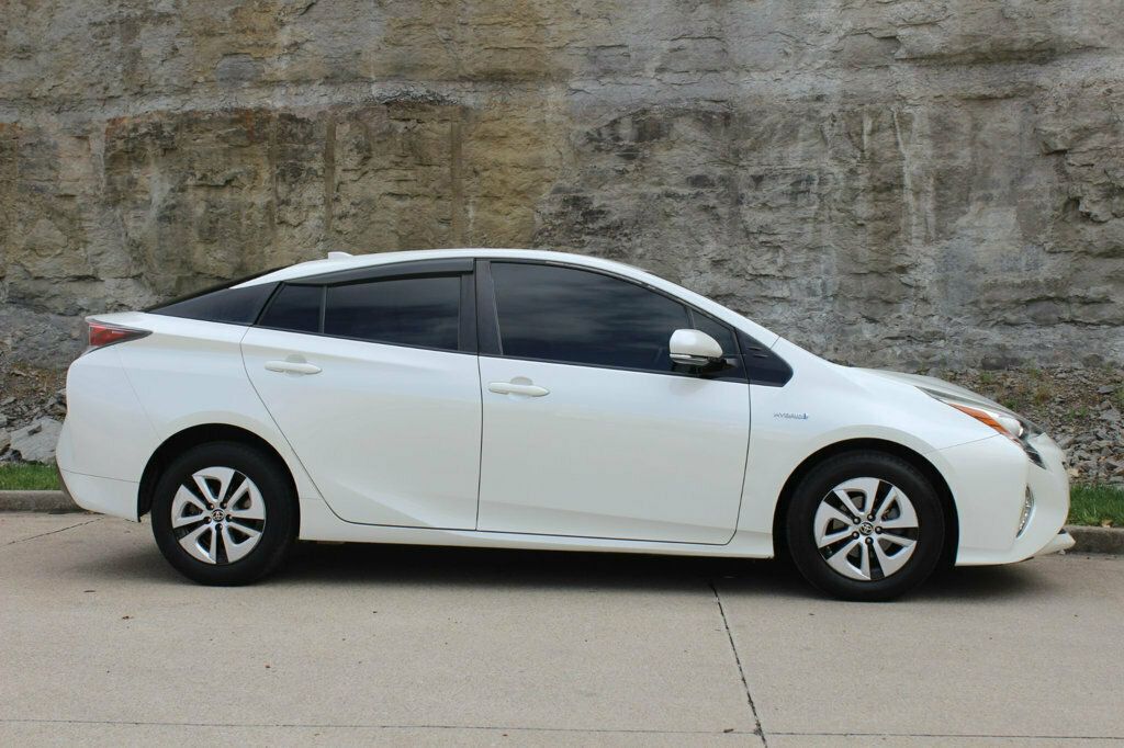 2016 Toyota Prius LOW Miles VERY Clean GREAT MPGs Loaded 615-300-6004 - 23030695 - 1