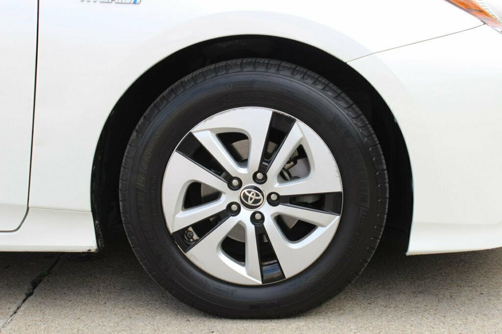 2016 Toyota Prius LOW Miles VERY Clean GREAT MPGs Loaded 615-300-6004 - 23030695 - 35