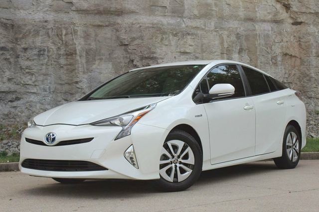 2016 Toyota Prius LOW Miles VERY Clean GREAT MPGs Loaded 615-300-6004 - 23030695 - 38