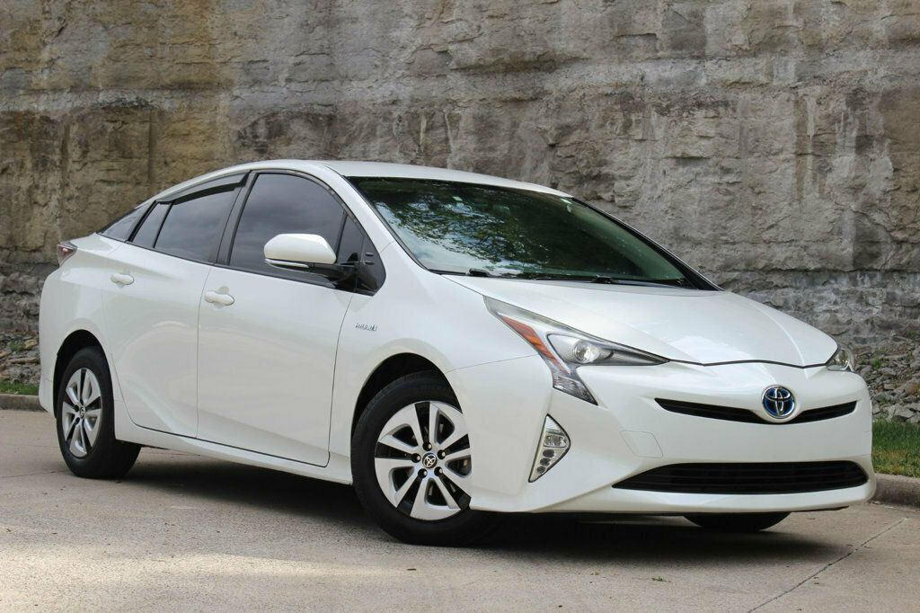 2016 Toyota Prius LOW Miles VERY Clean GREAT MPGs Loaded 615-300-6004 - 23030695 - 8