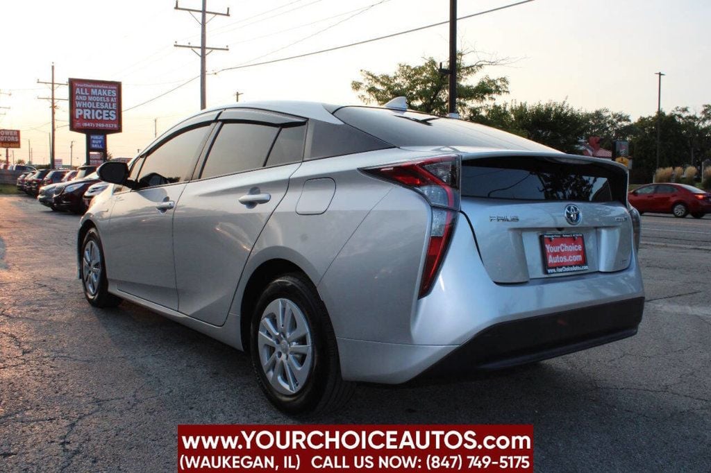 2016 Toyota Prius Three 4dr Hatchback - 22590829 - 6