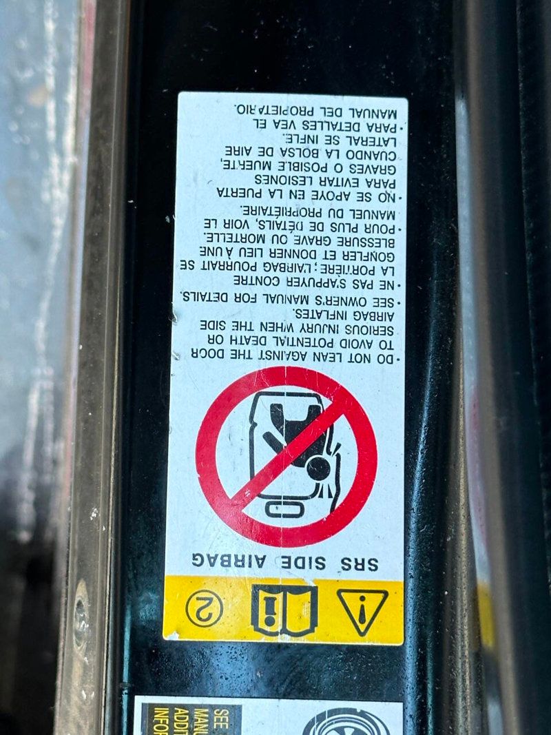 2016 Toyota Prius Three 4dr Hatchback - 22880872 - 21