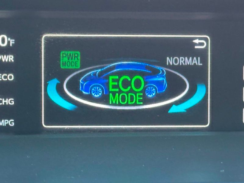 2016 Toyota Prius Three 4dr Hatchback - 22880872 - 47