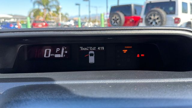 2016 Toyota Prius c 5dr Hatchback Four - 22981398 - 17