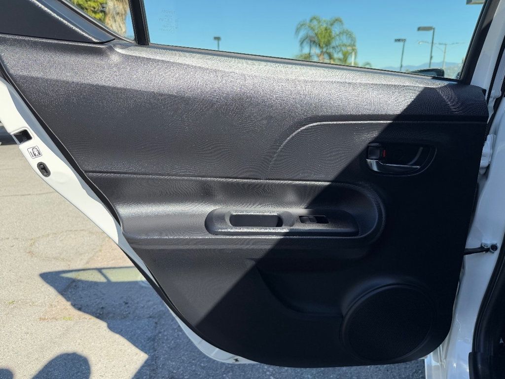 2016 Toyota Prius c 5dr Hatchback Four - 22981398 - 21