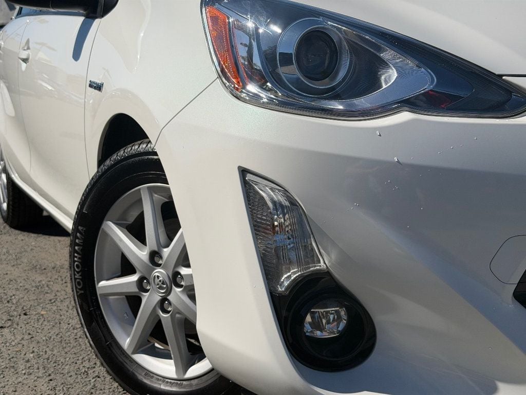 2016 Toyota Prius c 5dr Hatchback Four - 22981398 - 2