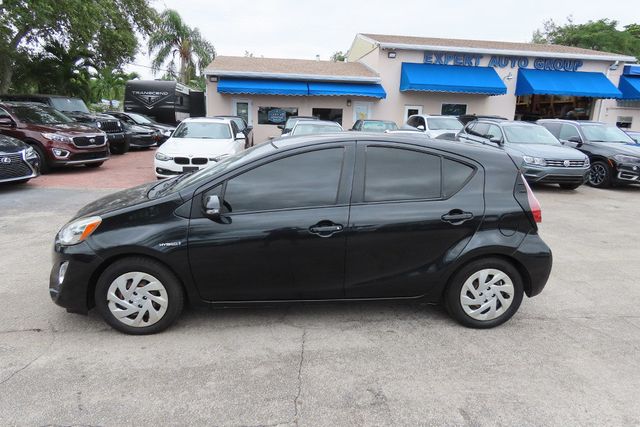 2016 TOYOTA PRIUS C 5dr Hatchback Two - 22630874 - 9