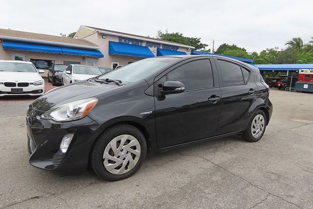 2016 TOYOTA PRIUS C 5dr Hatchback Two - 22630874 - 3