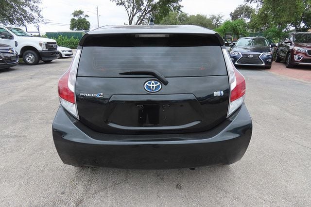 2016 TOYOTA PRIUS C 5dr Hatchback Two - 22630874 - 8