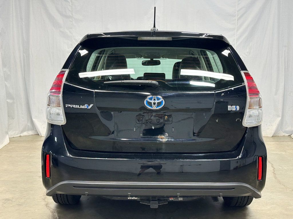 2016 Toyota Prius v 5dr Wagon Four - 23079575 - 9
