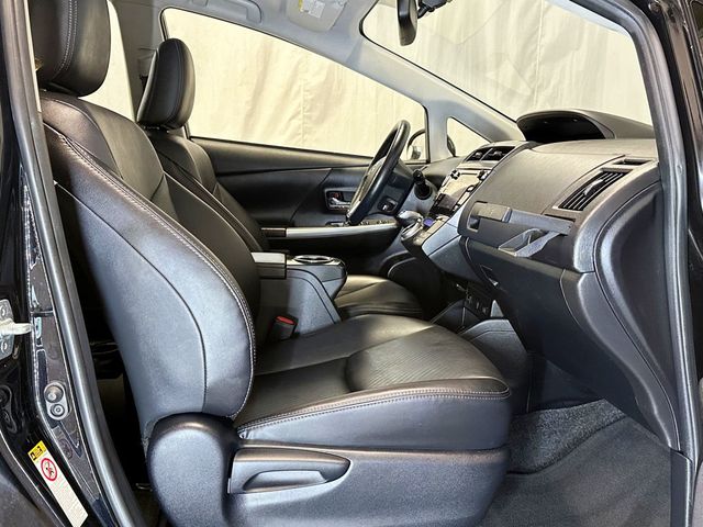 2016 Toyota Prius v 5dr Wagon Four - 23079575 - 15