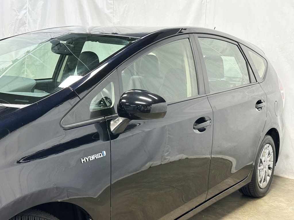 2016 Toyota Prius v 5dr Wagon Four - 23079575 - 2