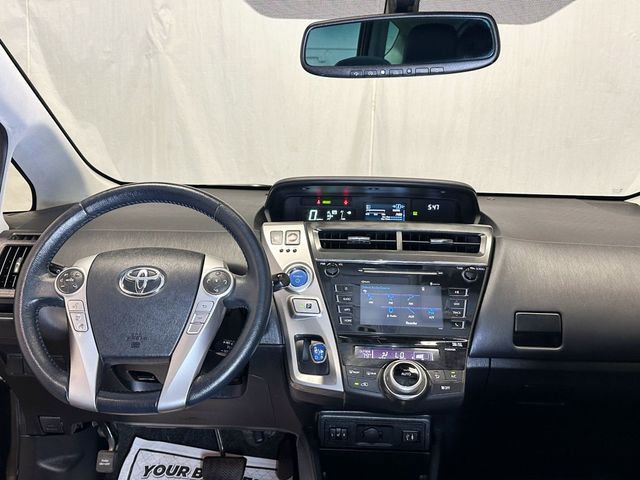2016 Toyota Prius v 5dr Wagon Four - 23079575 - 30