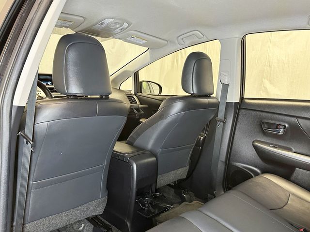 2016 Toyota Prius v 5dr Wagon Four - 23079575 - 33