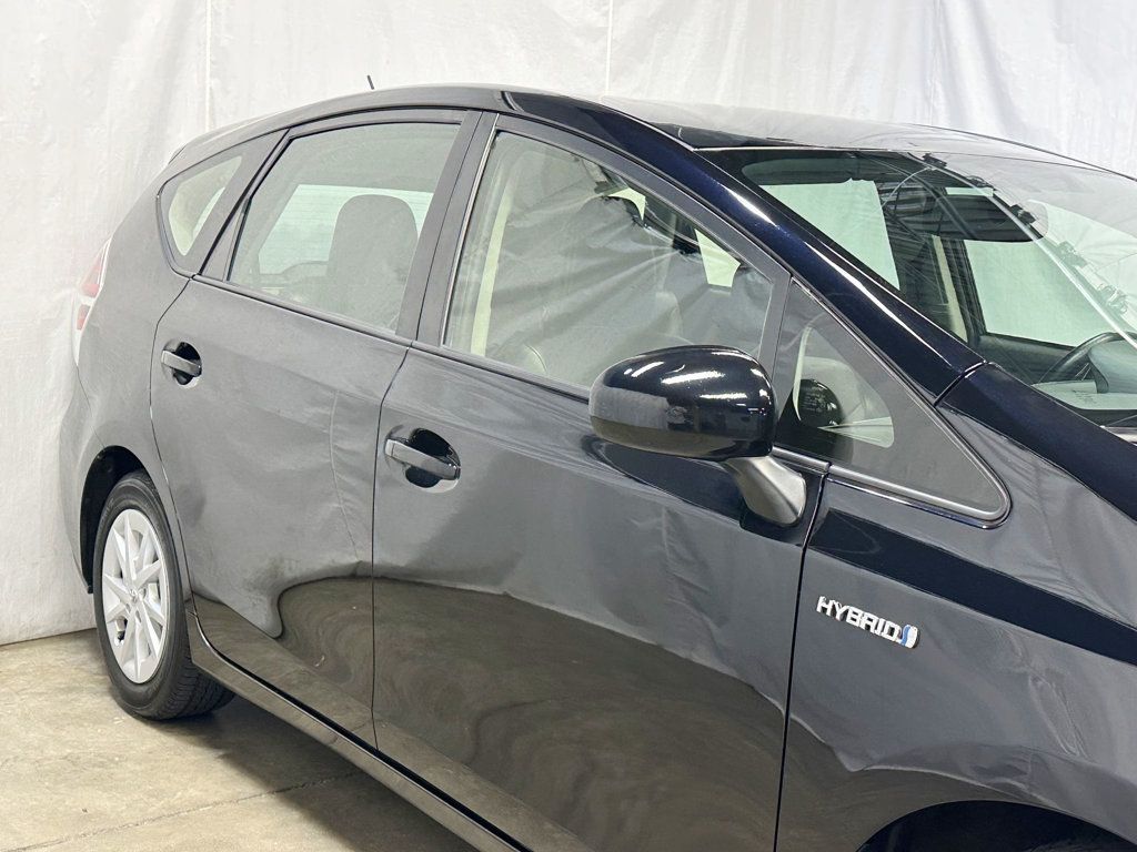 2016 Toyota Prius v 5dr Wagon Four - 23079575 - 3