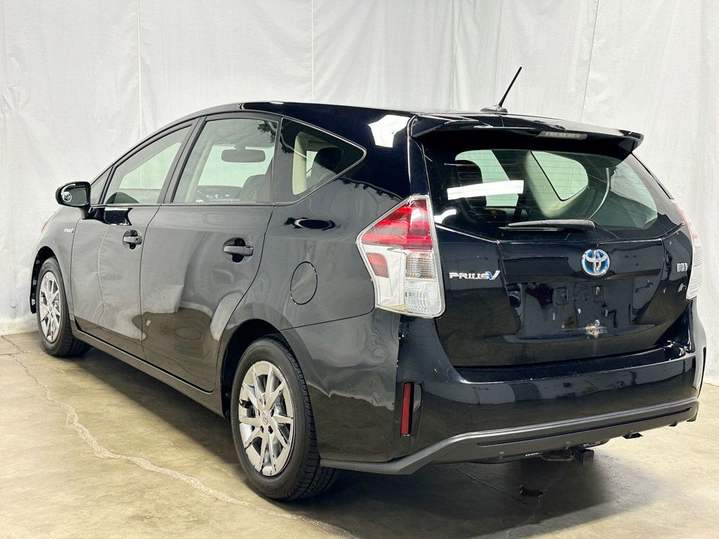 2016 Toyota Prius v 5dr Wagon Four - 23079575 - 7