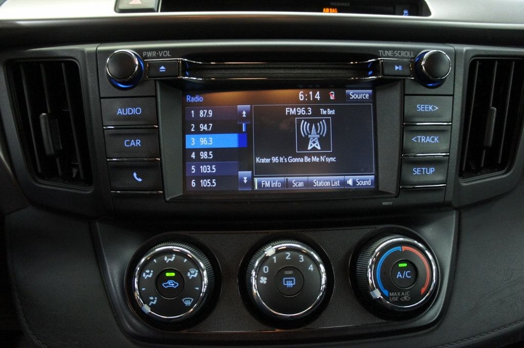2016 Toyota RAV4 1-Owner, Classy Color Combo! - 22945687 - 23