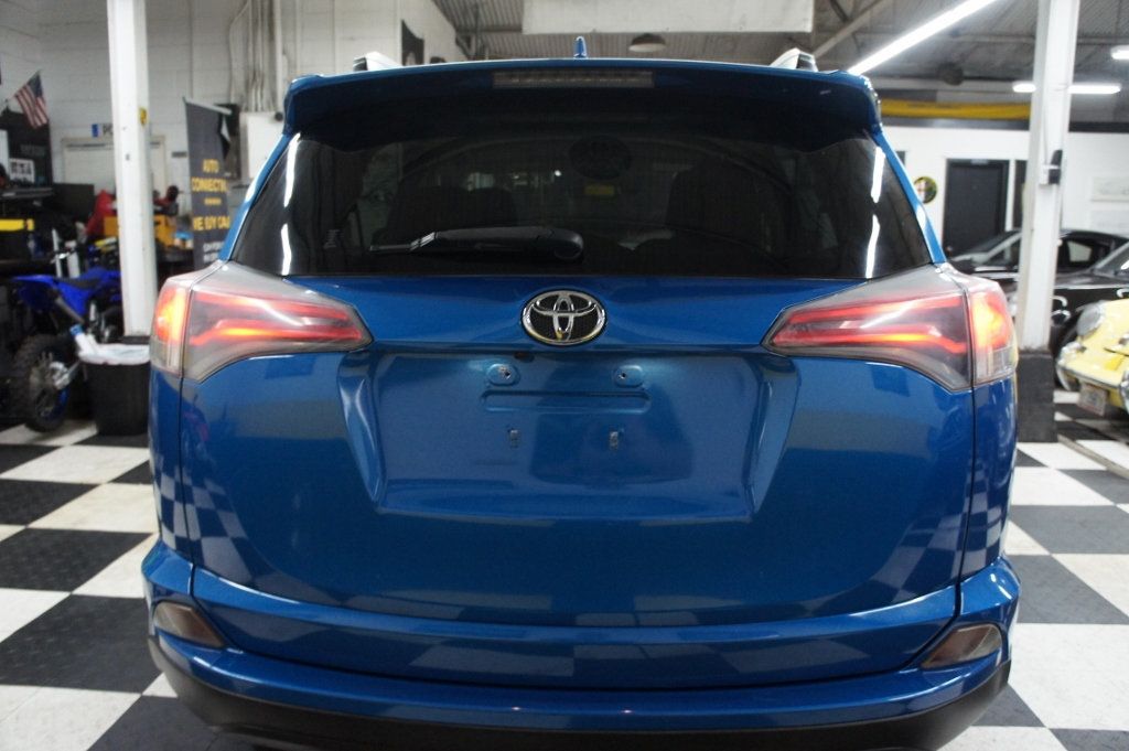 2016 Toyota RAV4 1-Owner, Classy Color Combo! - 22945687 - 38