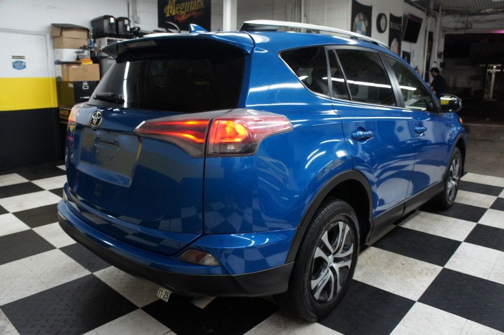 2016 Toyota RAV4 1-Owner, Classy Color Combo! - 22945687 - 39