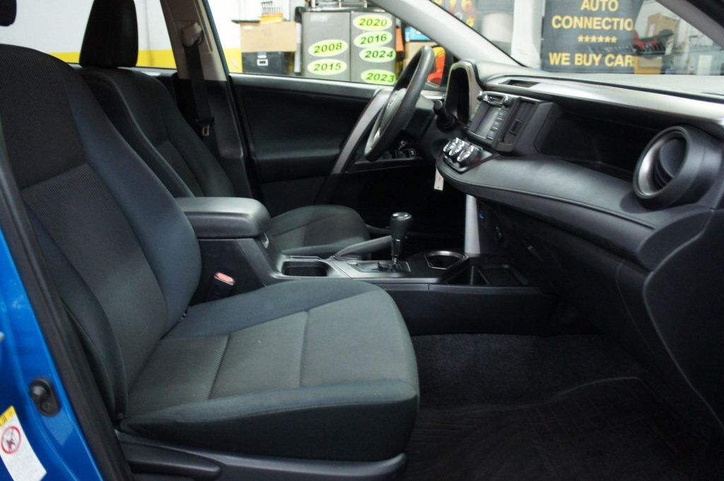 2016 Toyota RAV4 1-Owner, Classy Color Combo! - 22945687 - 42