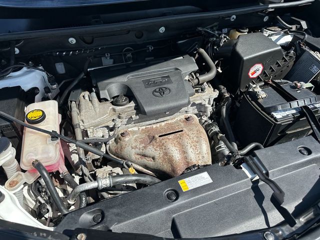 2016 Toyota RAV4 AWD 4dr LE - 22976549 - 19