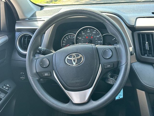 2016 Toyota RAV4 AWD 4dr LE - 22997770 - 17