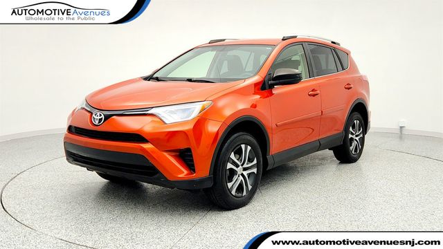 2016 Toyota RAV4 AWD 4dr LE - 22964431 - 0