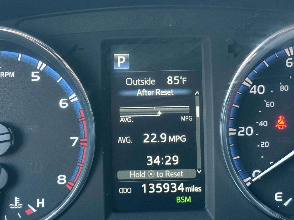 2016 Toyota RAV4 AWD 4dr Limited - 23038750 - 35