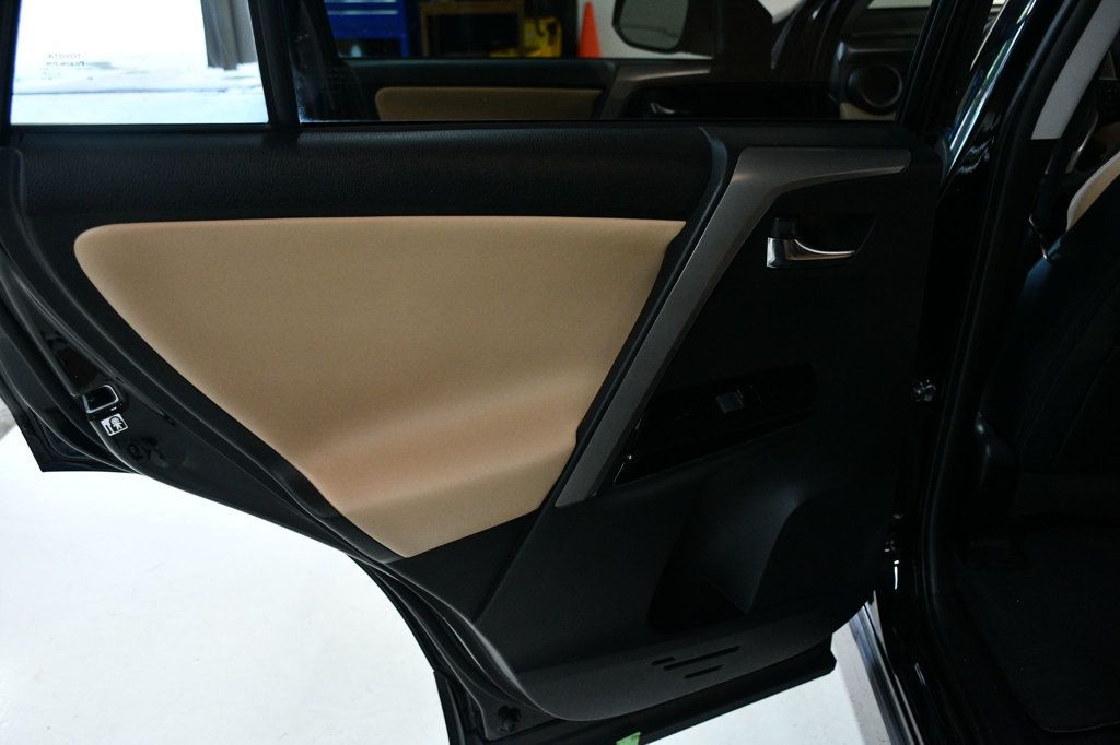 2016 Toyota RAV4 Limited photo 20