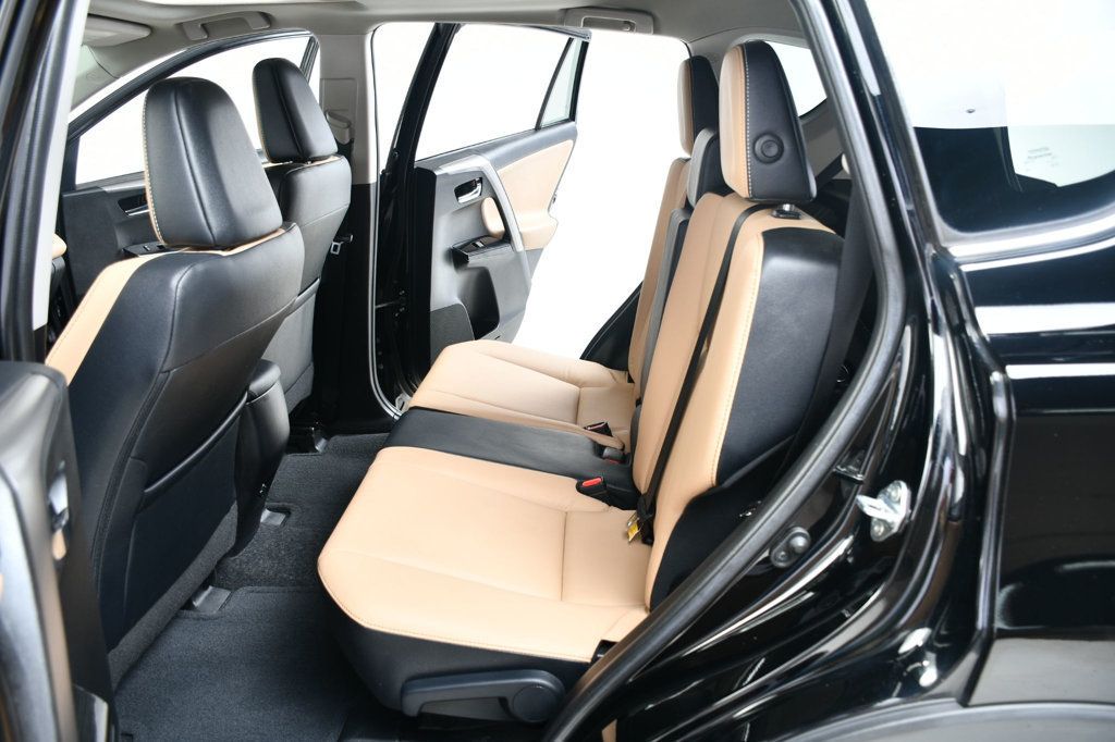 2016 Toyota RAV4 Limited photo 29