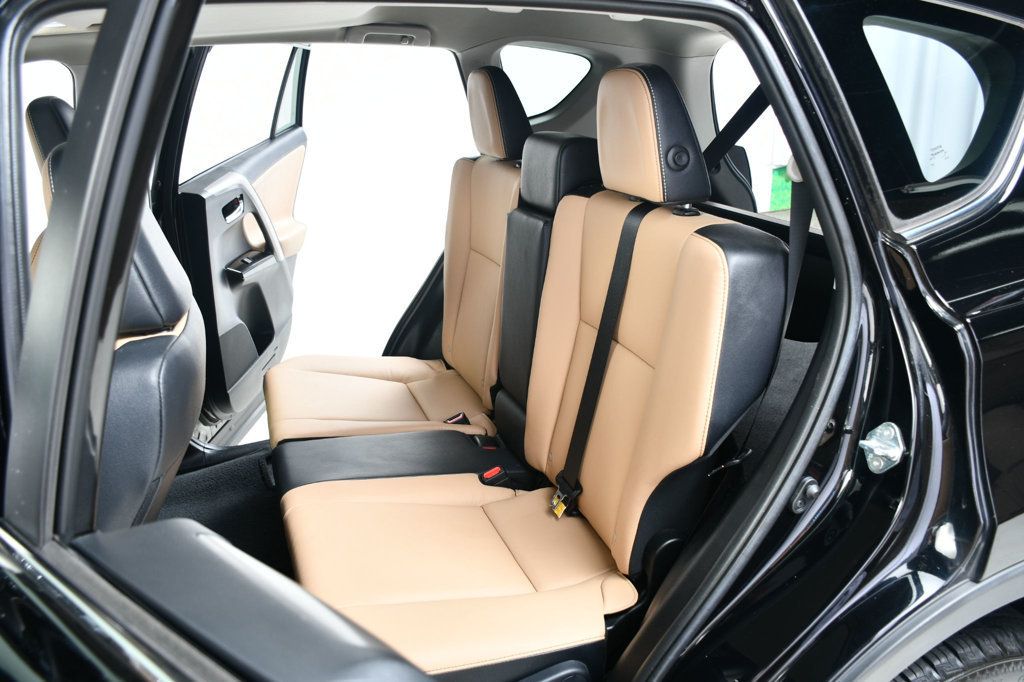 2016 Toyota RAV4 Limited photo 30