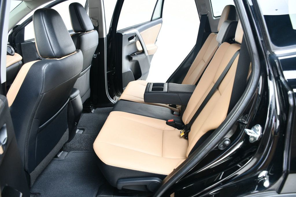 2016 Toyota RAV4 Limited photo 31