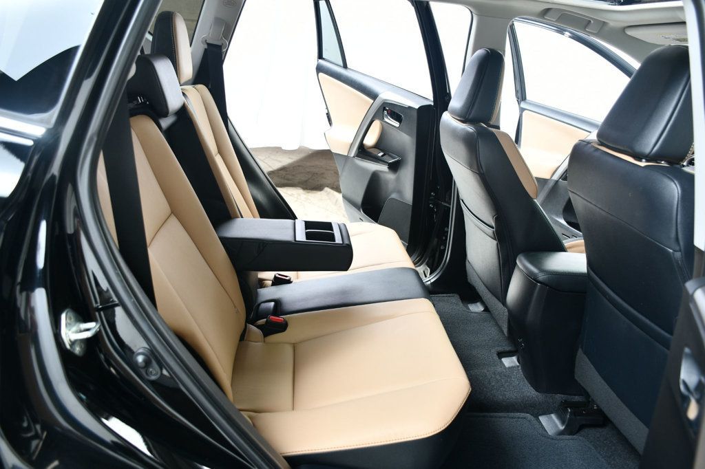 2016 Toyota RAV4 Limited photo 32